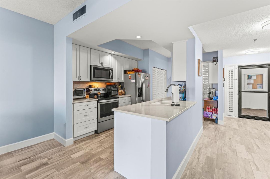007-200WaterwayRoad-104-Tequesta-FL-3346