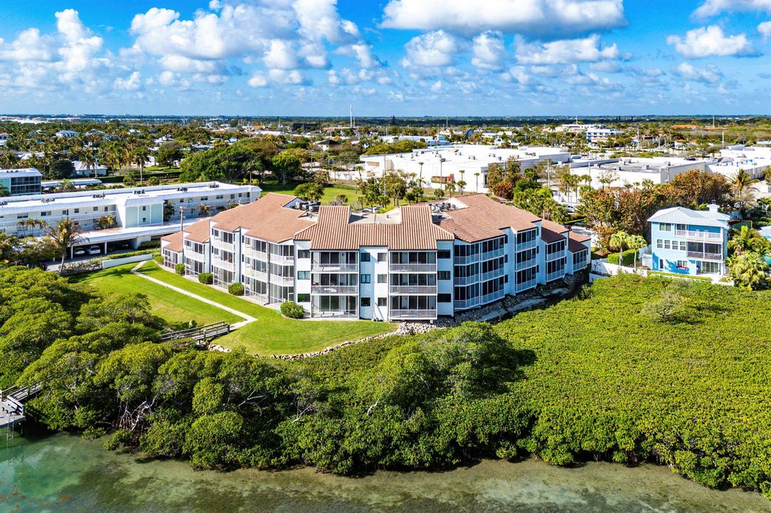 042-200WaterwayRoad-104-Tequesta-FL-3346