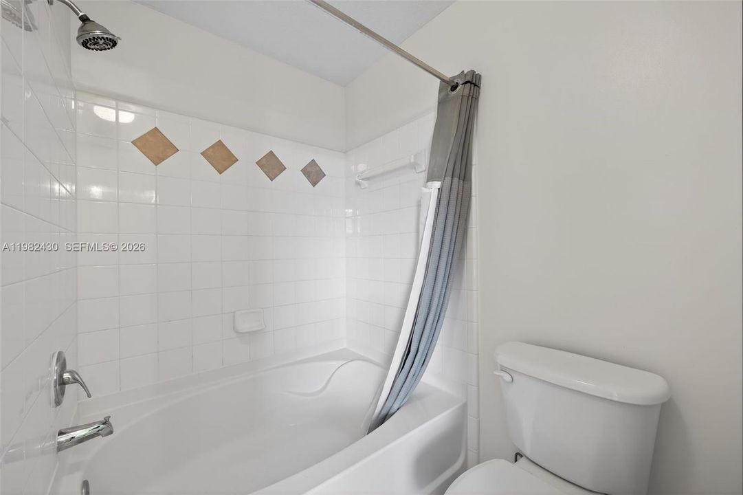 На продажу: $495,000 (3 спален, 2 ванн, 1741 Квадратных фут)