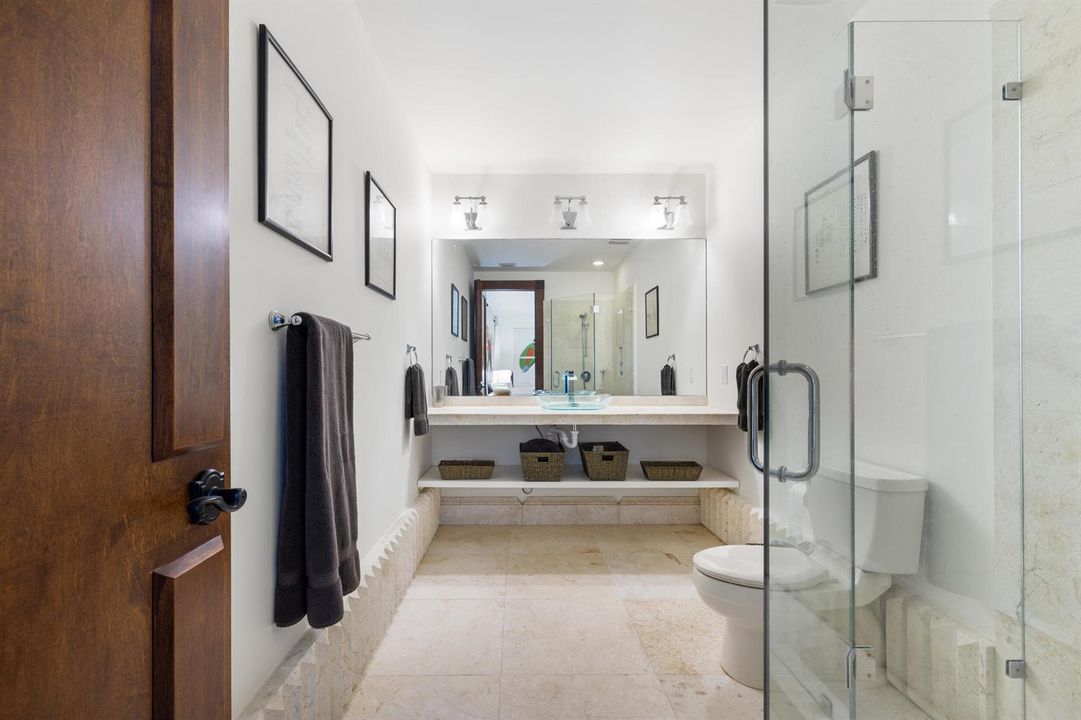 Ensuite for guest room 1