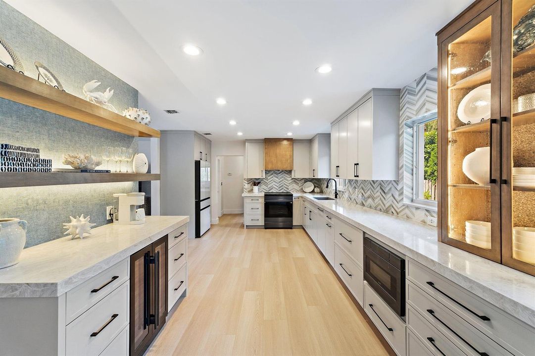 010-4300WashingtonRd-WestPalmBeach-SMALL