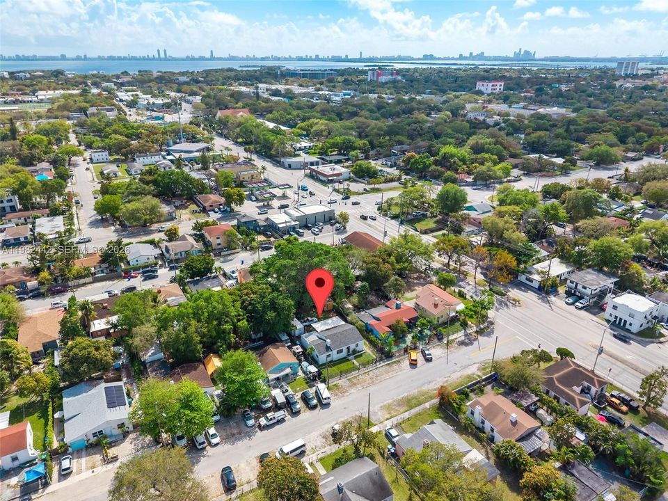 En Venta: $568,888 (4 camas, 2 baños, 1260 Pies cuadrados)