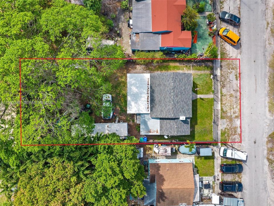 En Venta: $568,888 (4 camas, 2 baños, 1260 Pies cuadrados)