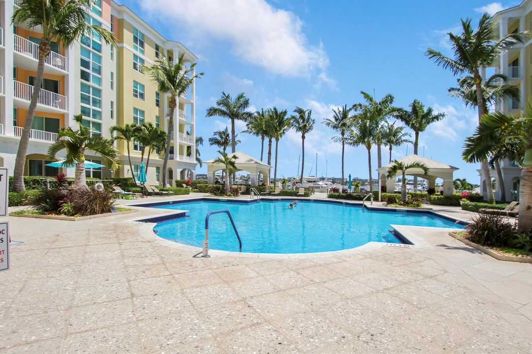 806 Pool