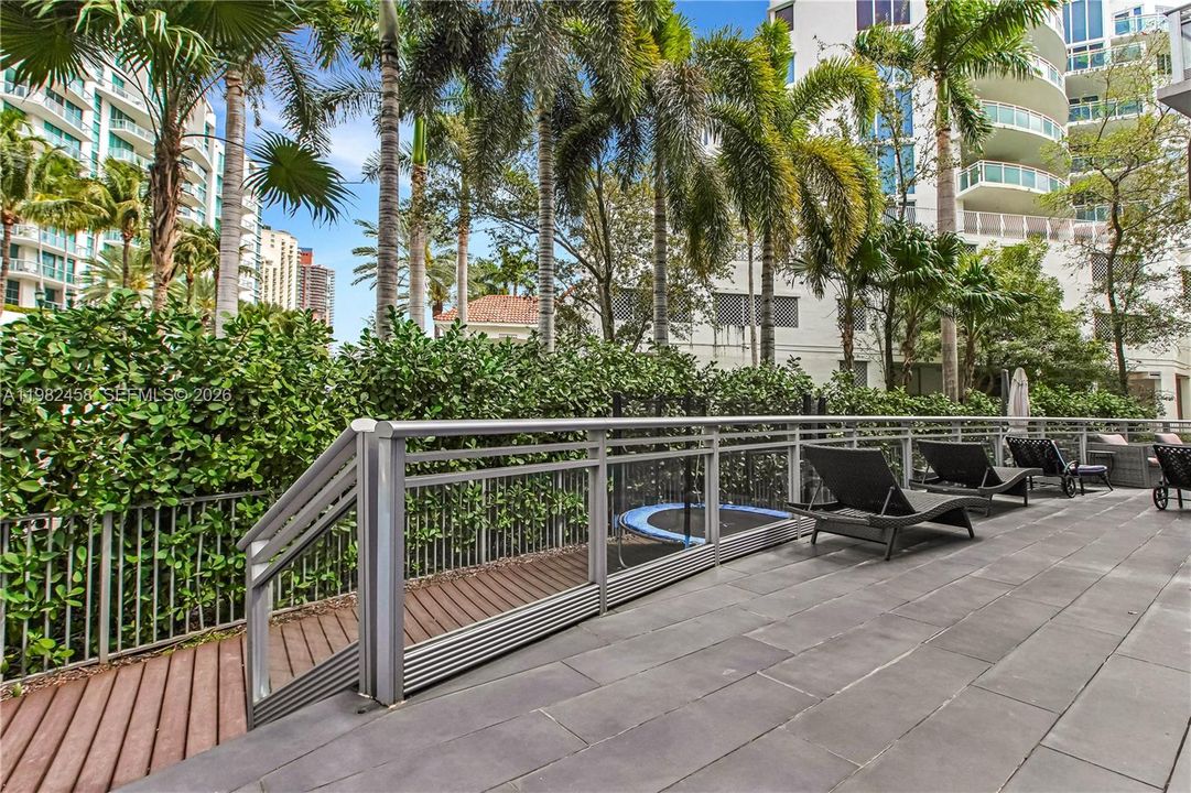 For Sale: $1,295,000 (4 beds, 4 baths, 2414 Square Feet)
