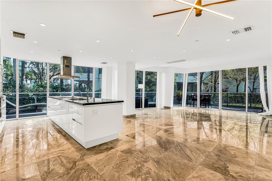 For Sale: $1,295,000 (4 beds, 4 baths, 2414 Square Feet)