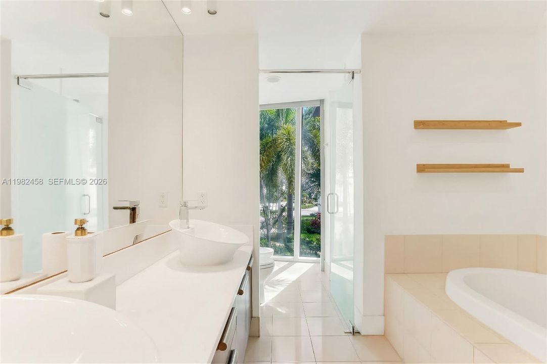 For Sale: $1,295,000 (4 beds, 4 baths, 2414 Square Feet)