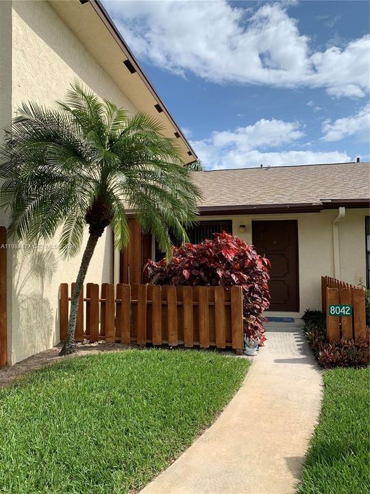 For Rent: $1,950 (2 beds, 2 baths, 1026 Square Feet)