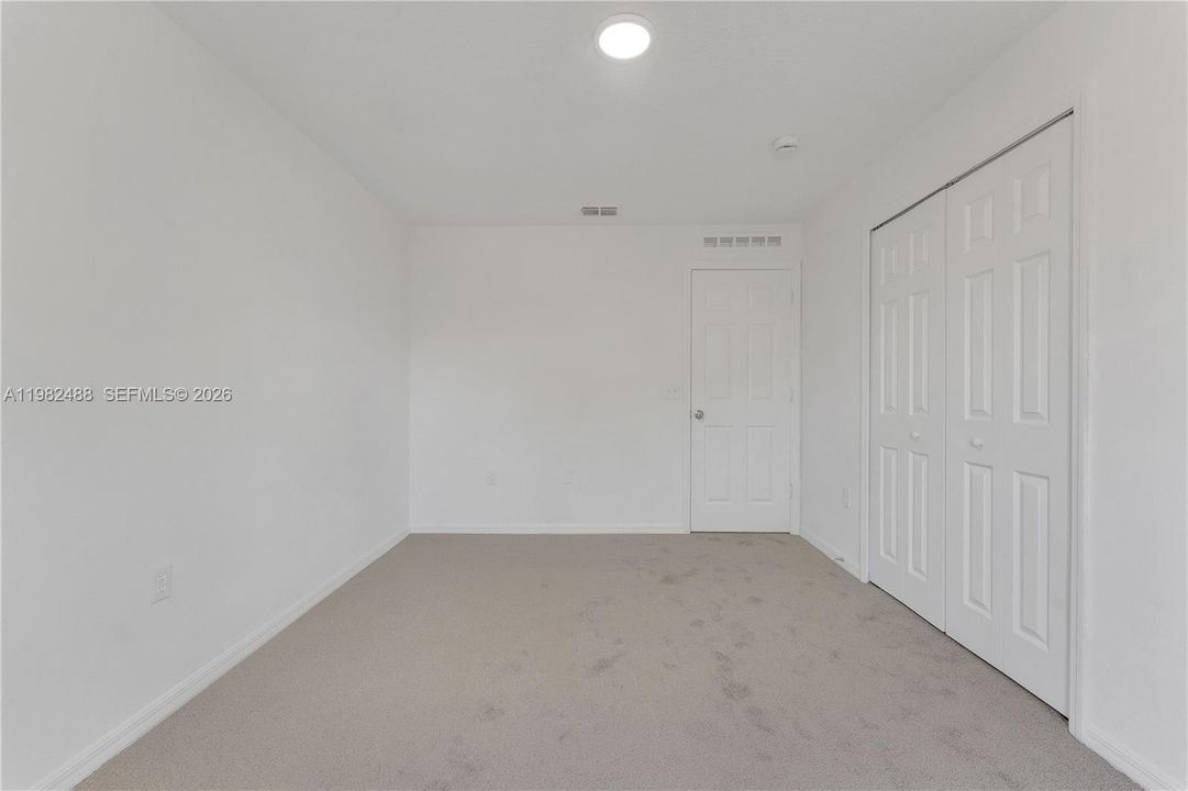 En Venta: $450,000 (4 camas, 2 baños, 2238 Pies cuadrados)