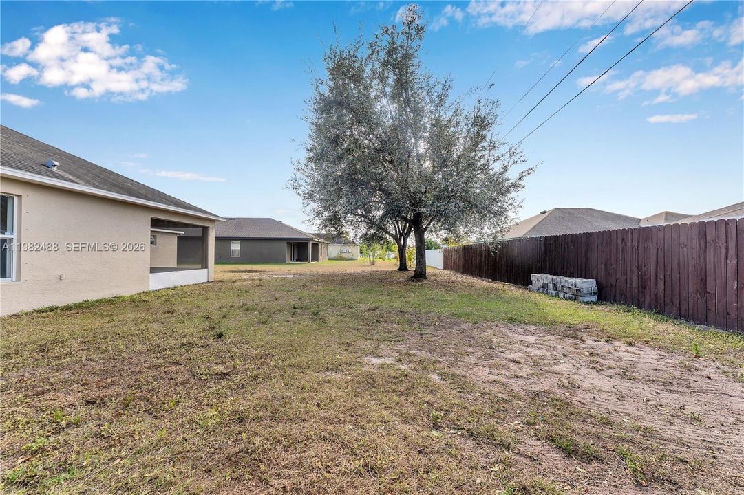 En Venta: $450,000 (4 camas, 2 baños, 2238 Pies cuadrados)