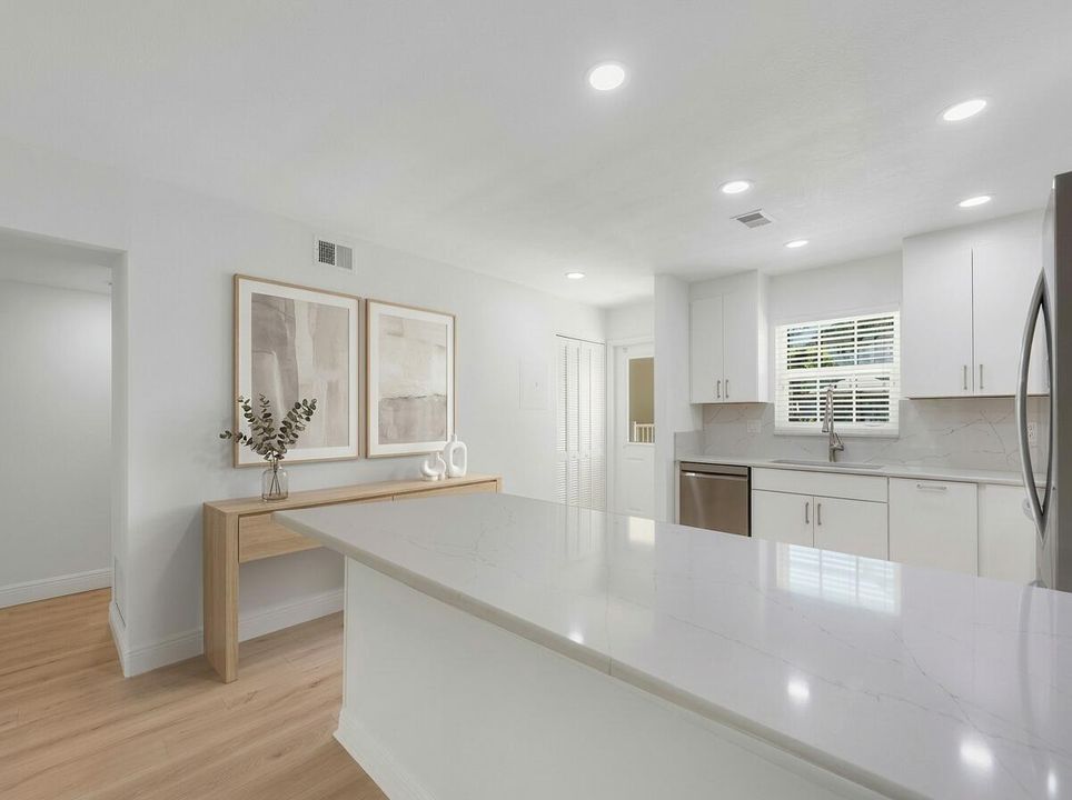 Virtually Staged Foyer
