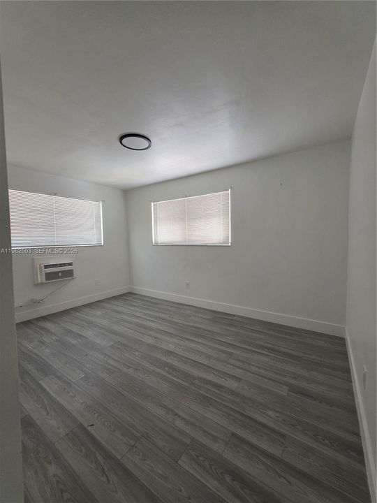 В аренду: $1,800 (1 спален, 1 ванн, 6189 Квадратных фут)