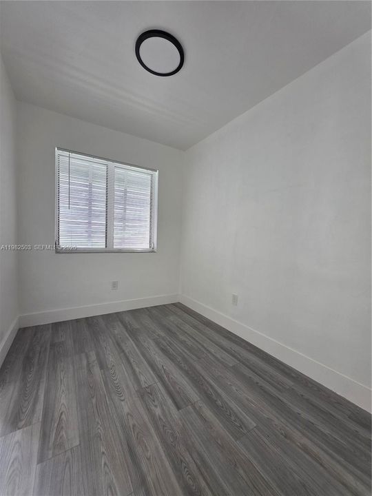 В аренду: $1,800 (1 спален, 1 ванн, 6189 Квадратных фут)