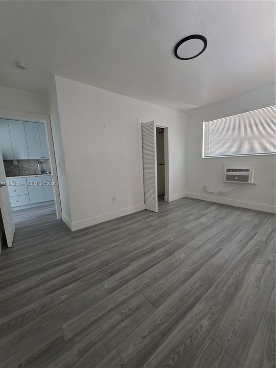 В аренду: $1,800 (1 спален, 1 ванн, 6189 Квадратных фут)