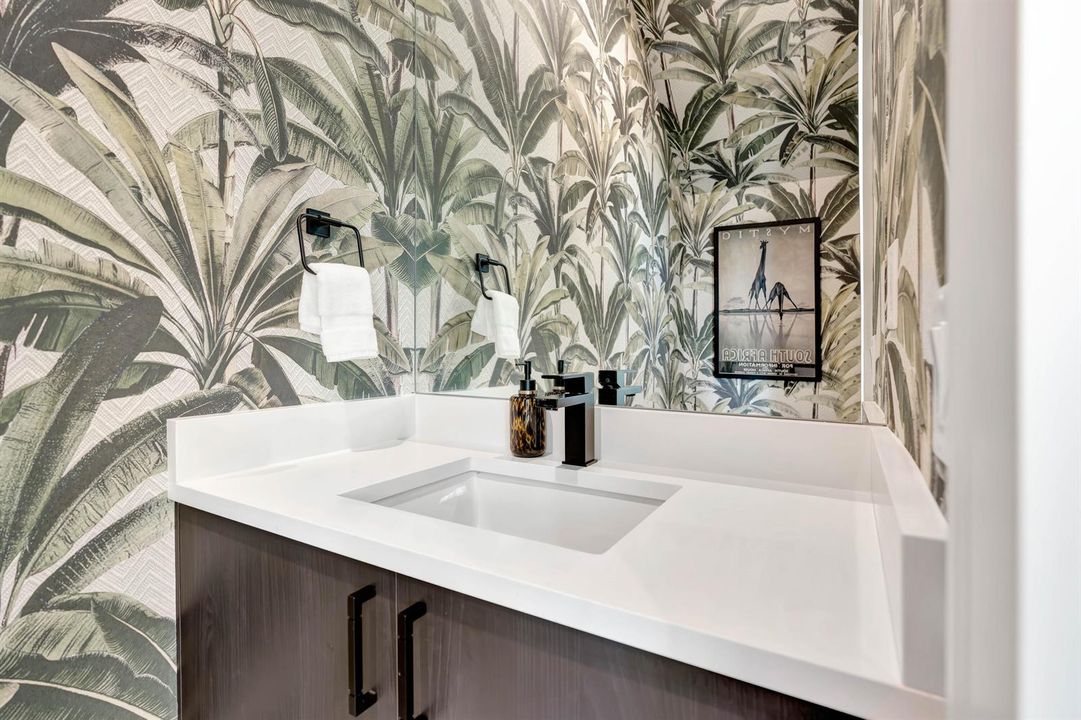 1/2 Bath