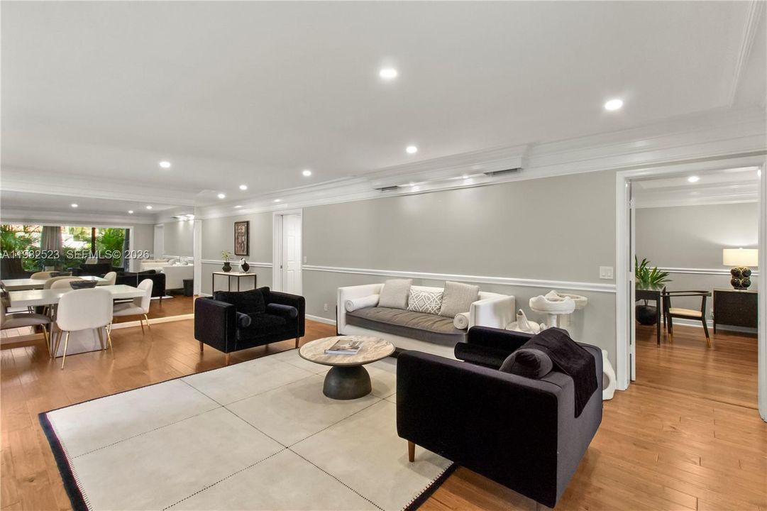 For Rent: $10,000 (3 beds, 3 baths, 1700 Square Feet)