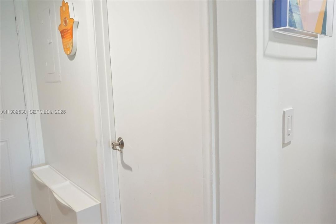 Под контрактом: $235,000 (2 спален, 2 ванн, 1352 Квадратных фут)