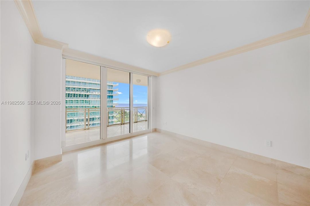 Recently Sold: $5,100,000 (3 beds, 5 baths, 3950 Square Feet)