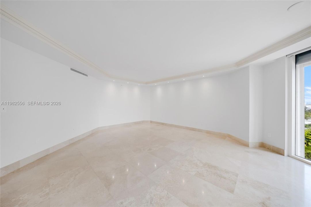 Recently Sold: $5,100,000 (3 beds, 5 baths, 3950 Square Feet)