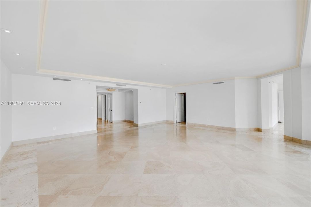 Recently Sold: $5,100,000 (3 beds, 5 baths, 3950 Square Feet)