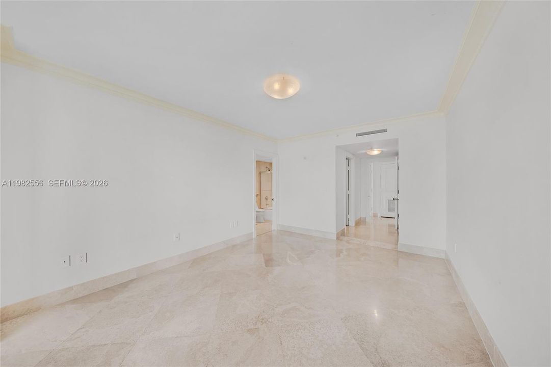 Recently Sold: $5,100,000 (3 beds, 5 baths, 3950 Square Feet)