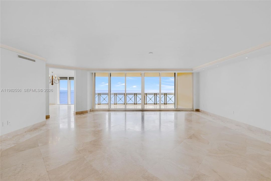 Recently Sold: $5,100,000 (3 beds, 5 baths, 3950 Square Feet)