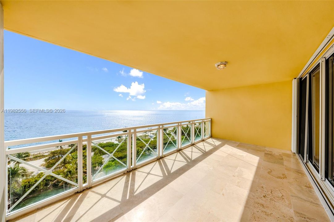 Recently Sold: $5,100,000 (3 beds, 5 baths, 3950 Square Feet)