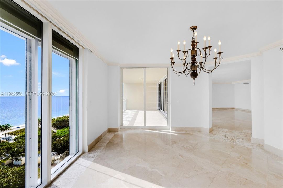 Recently Sold: $5,100,000 (3 beds, 5 baths, 3950 Square Feet)