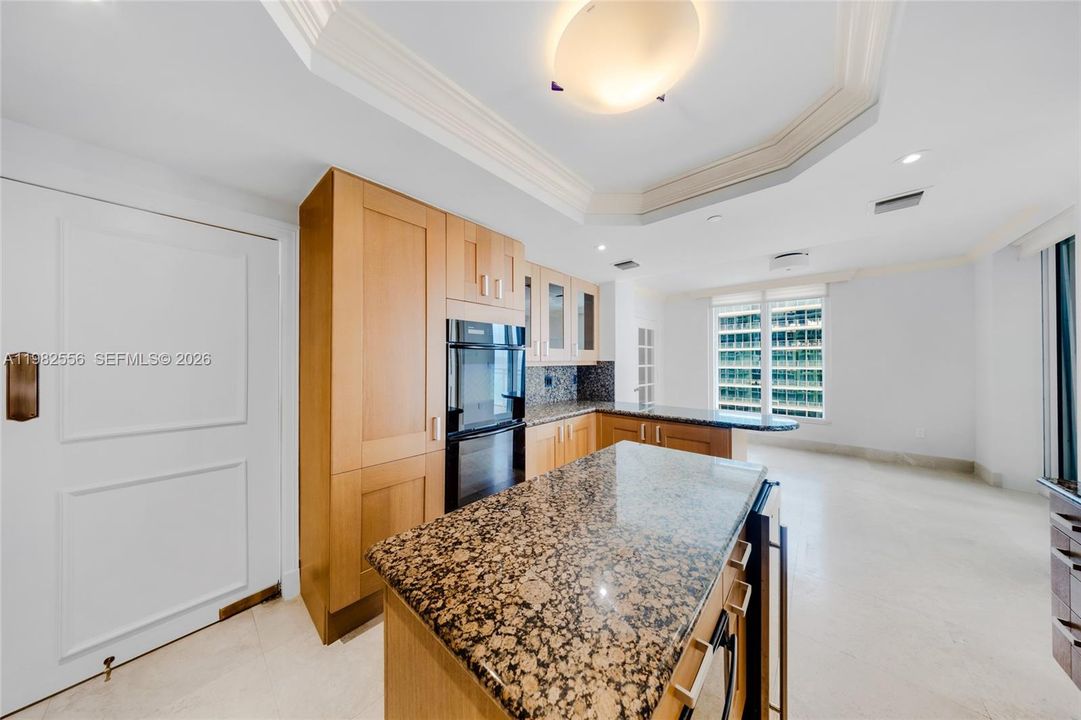 Recently Sold: $5,100,000 (3 beds, 5 baths, 3950 Square Feet)