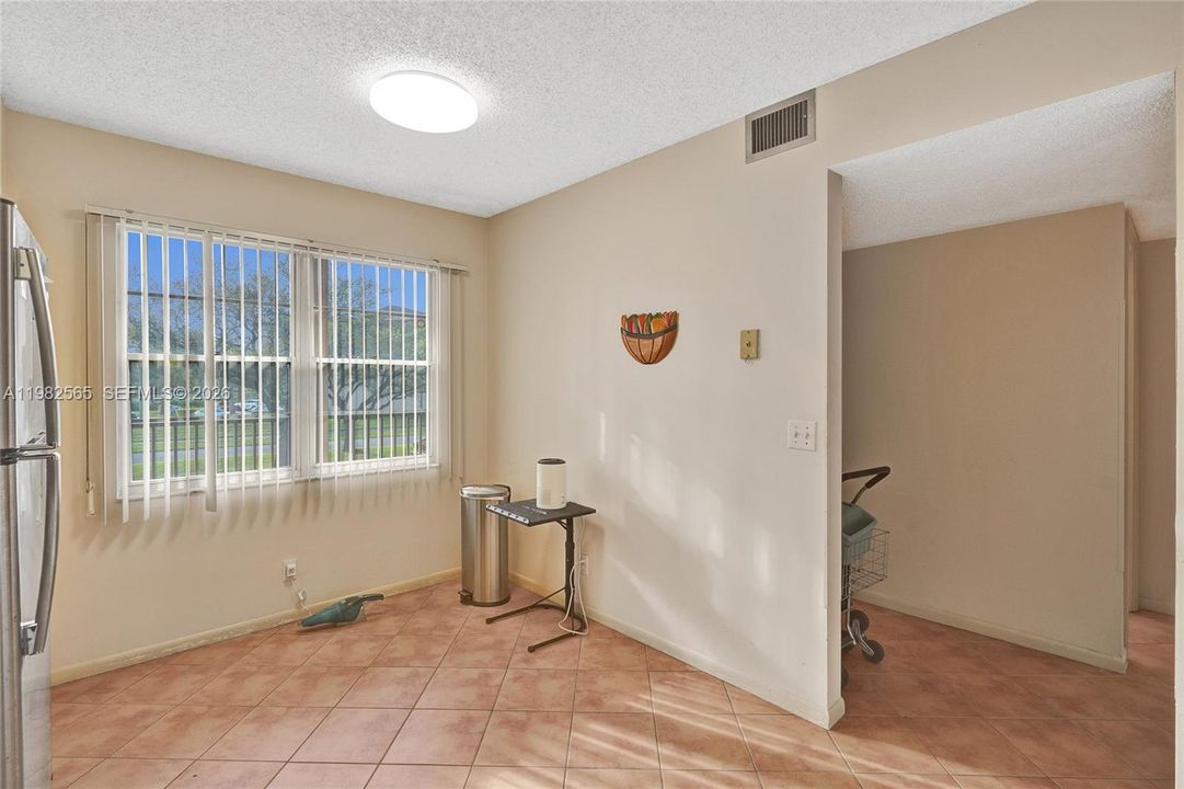 Activo con contrato: $185,000 (2 camas, 2 baños, 1192 Pies cuadrados)