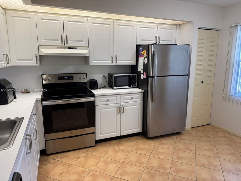 Activo con contrato: $185,000 (2 camas, 2 baños, 1192 Pies cuadrados)