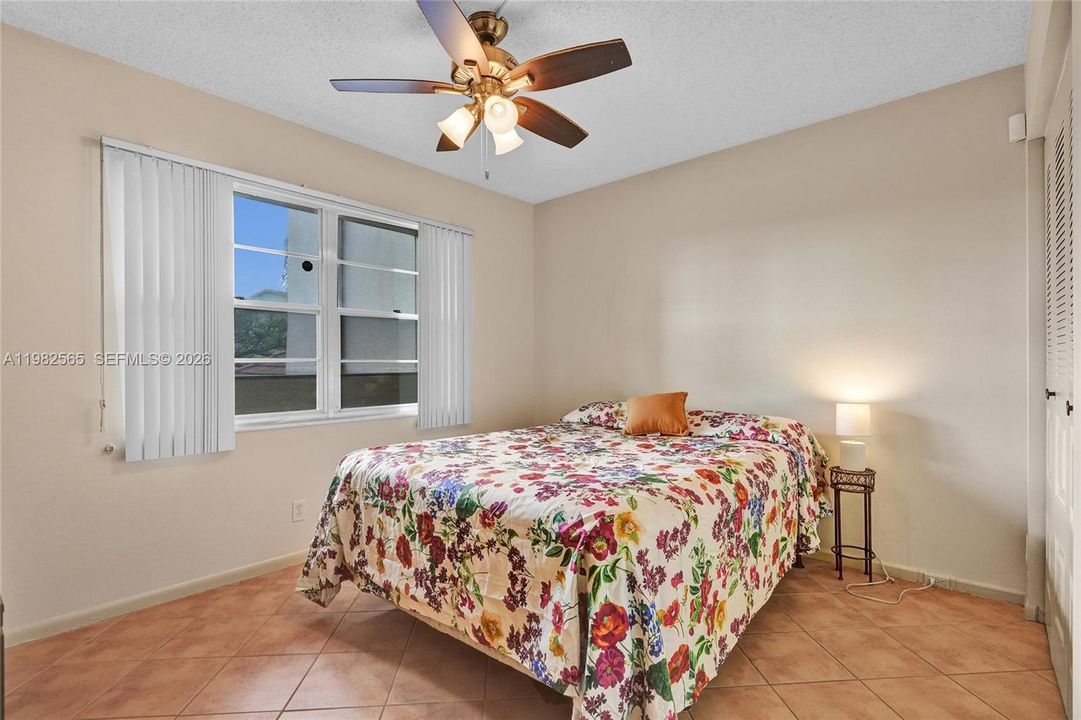 Activo con contrato: $185,000 (2 camas, 2 baños, 1192 Pies cuadrados)