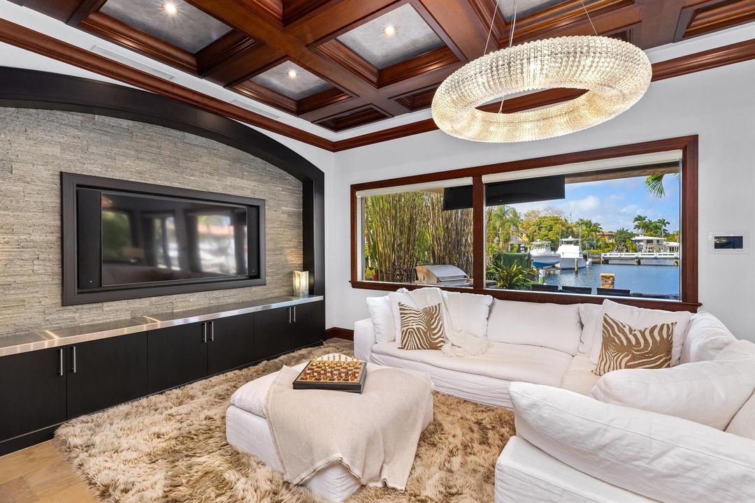 Family Room 6
