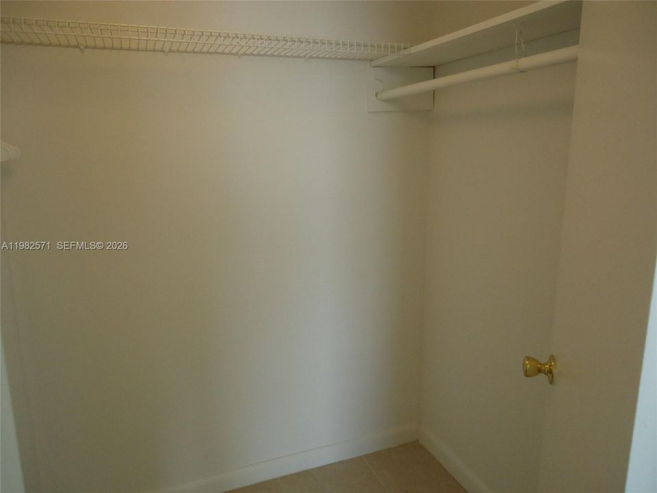 Recently Rented: $2,400 (1 beds, 1 baths, 760 Square Feet)
