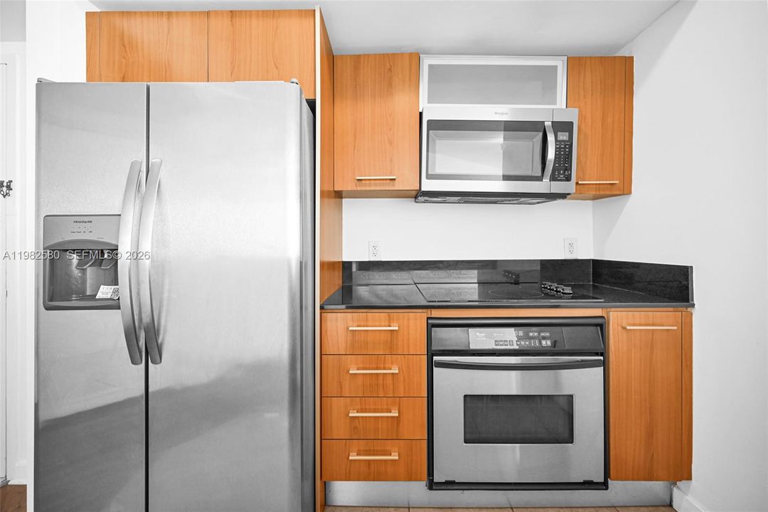На продажу: $298,000 (1 спален, 1 ванн, 657 Квадратных фут)