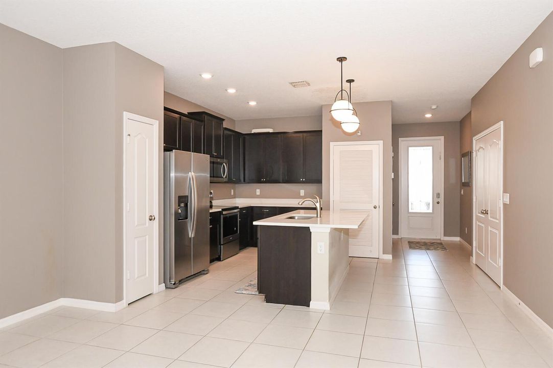 Entry/Kitchen