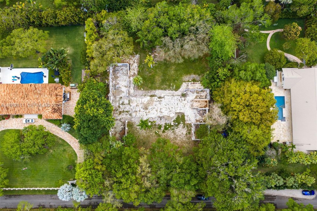 На продажу: $11,999,000 (1.00 acres)