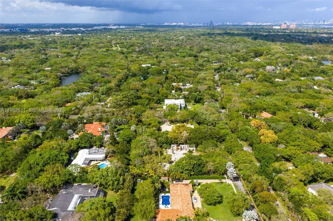 На продажу: $11,999,000 (1.00 acres)