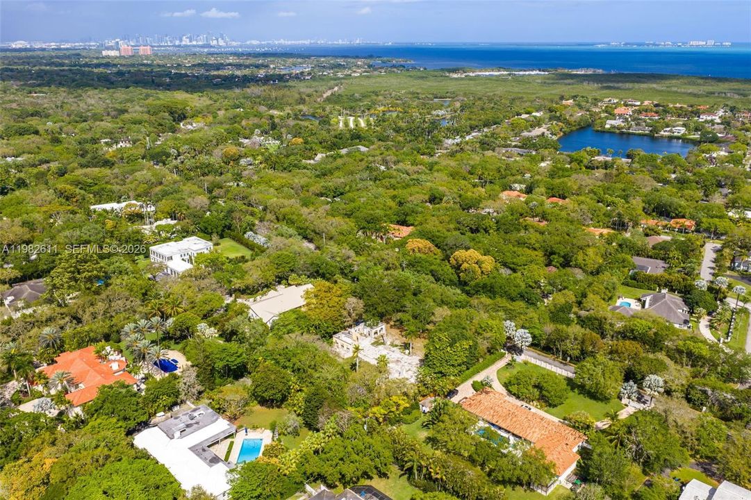 На продажу: $11,999,000 (1.00 acres)