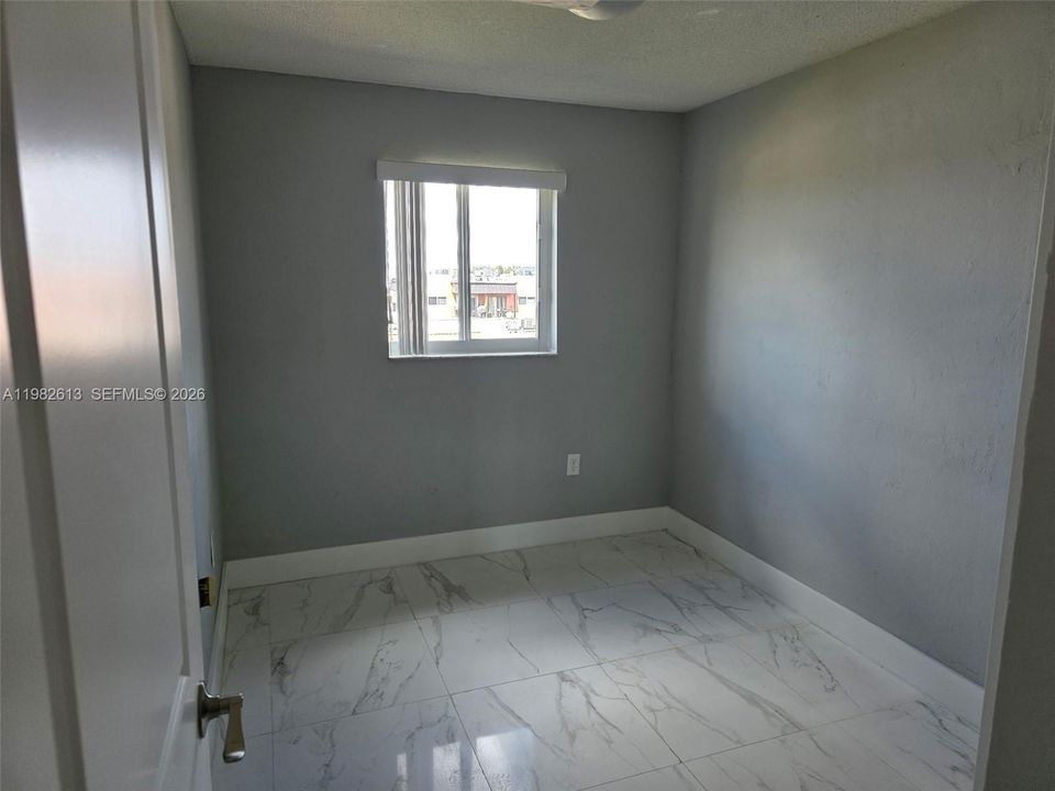 En Venta: $250,000 (2 camas, 1 baños, 661 Pies cuadrados)