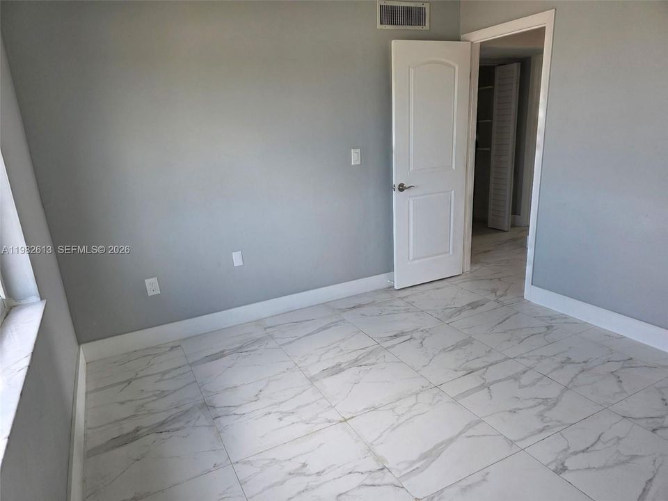 En Venta: $250,000 (2 camas, 1 baños, 661 Pies cuadrados)