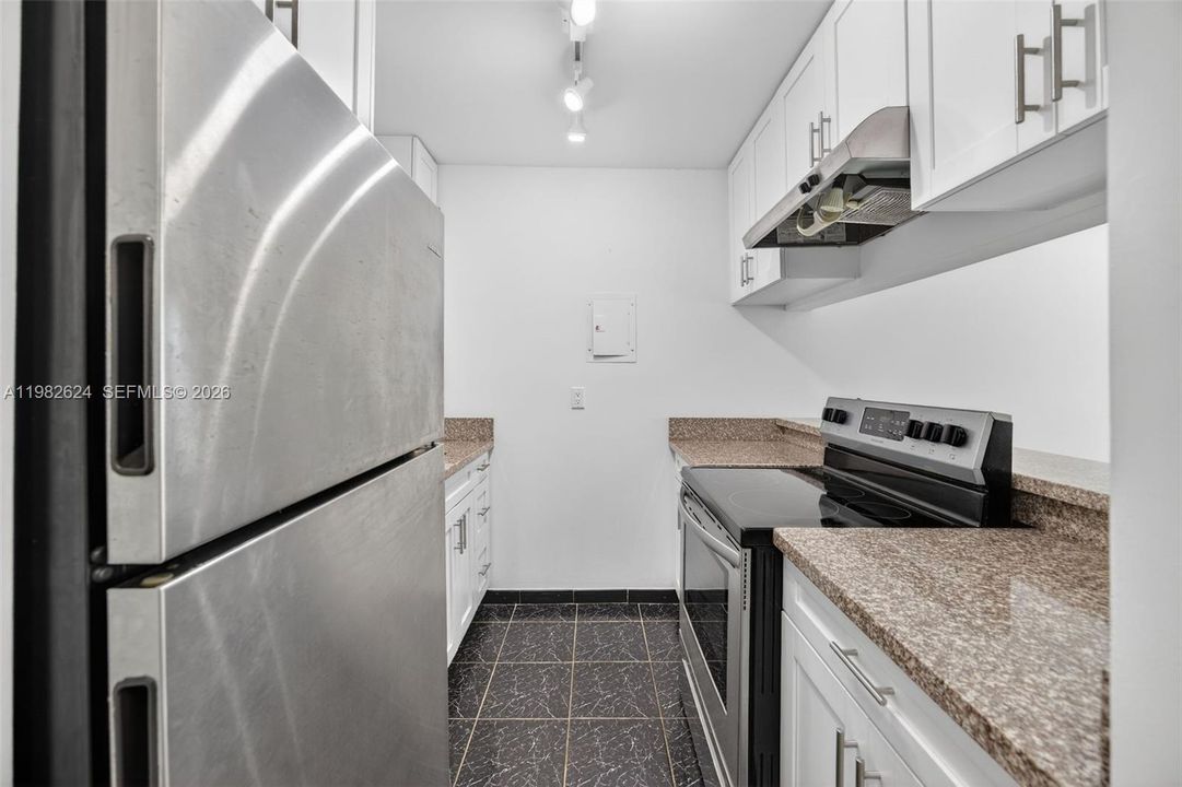 На продажу: $210,000 (1 спален, 1 ванн, 620 Квадратных фут)