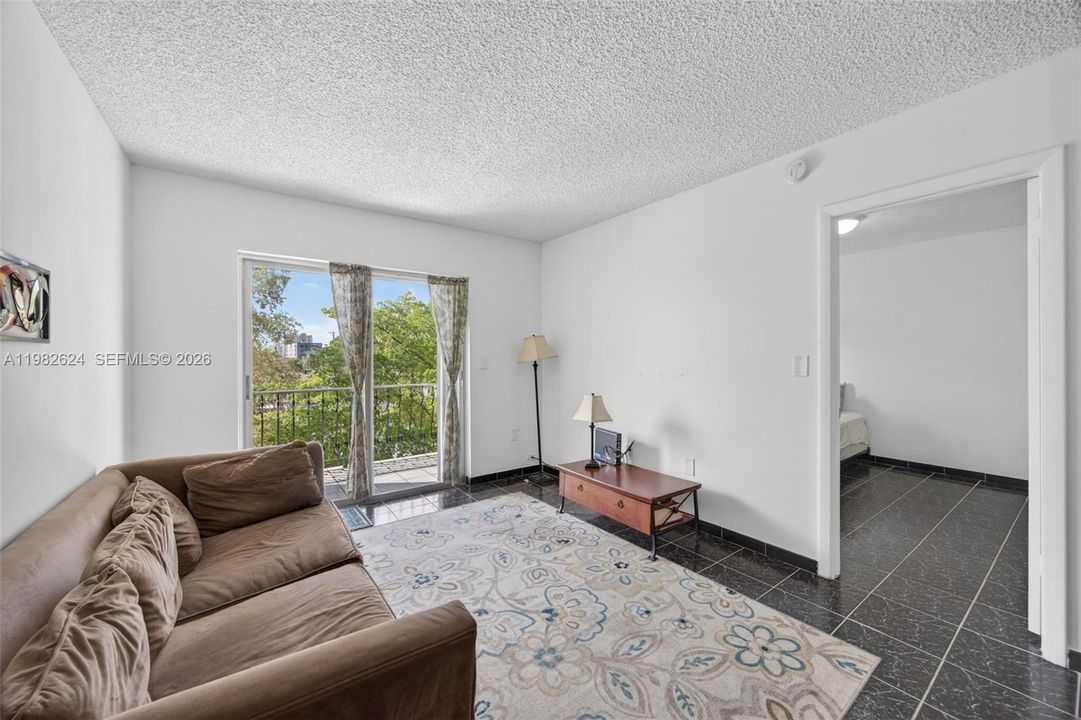 На продажу: $210,000 (1 спален, 1 ванн, 620 Квадратных фут)