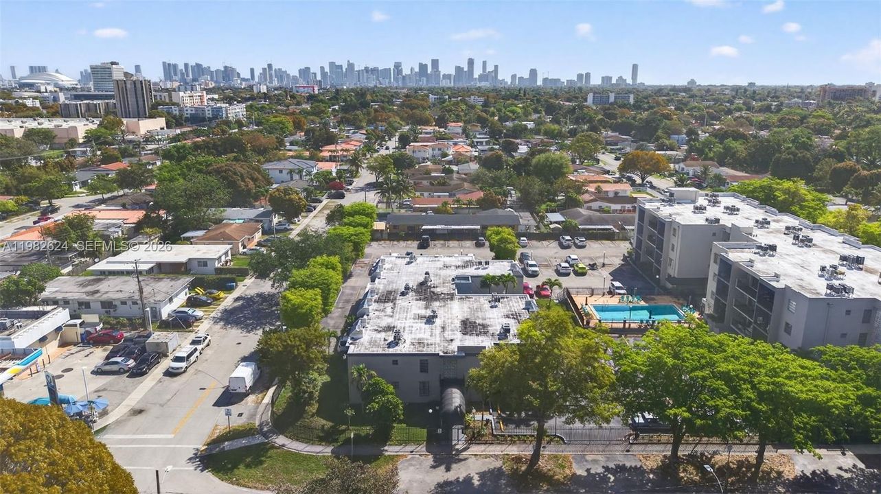 На продажу: $210,000 (1 спален, 1 ванн, 620 Квадратных фут)