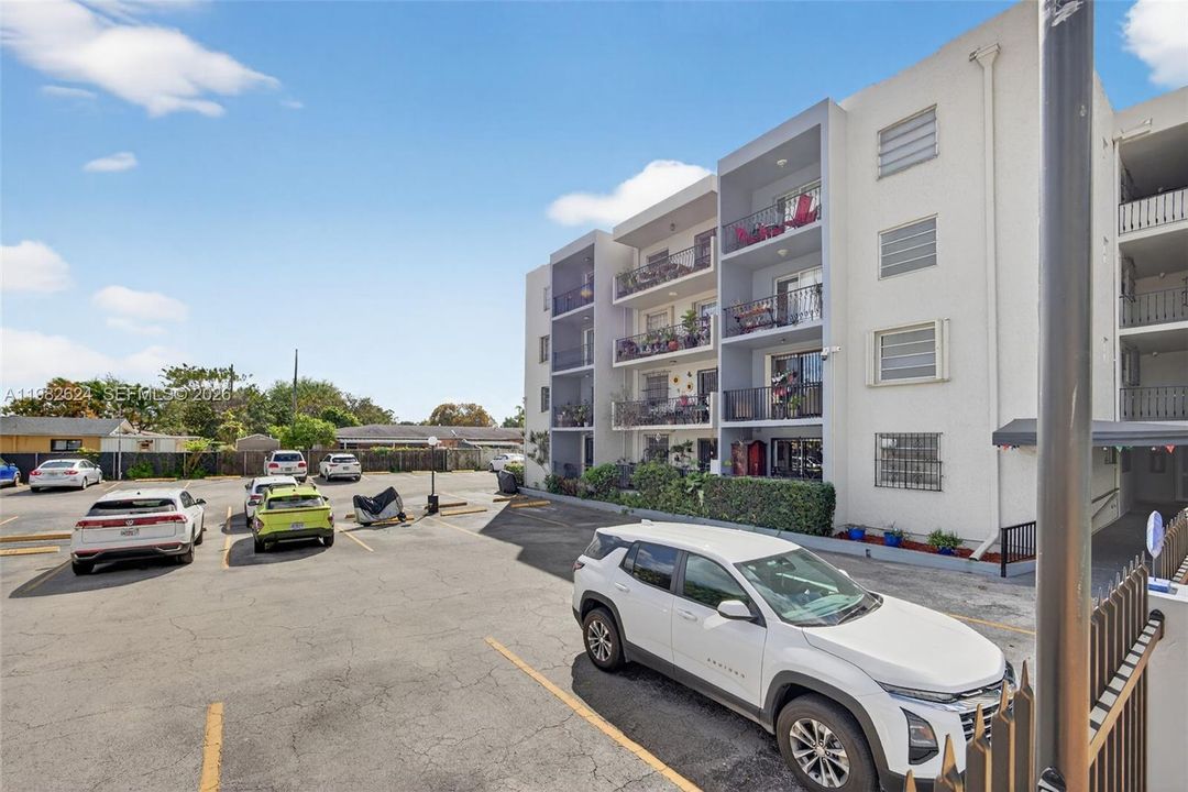 На продажу: $210,000 (1 спален, 1 ванн, 620 Квадратных фут)