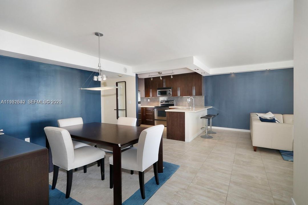 En Venta: $495,000 (2 camas, 2 baños, 1430 Pies cuadrados)