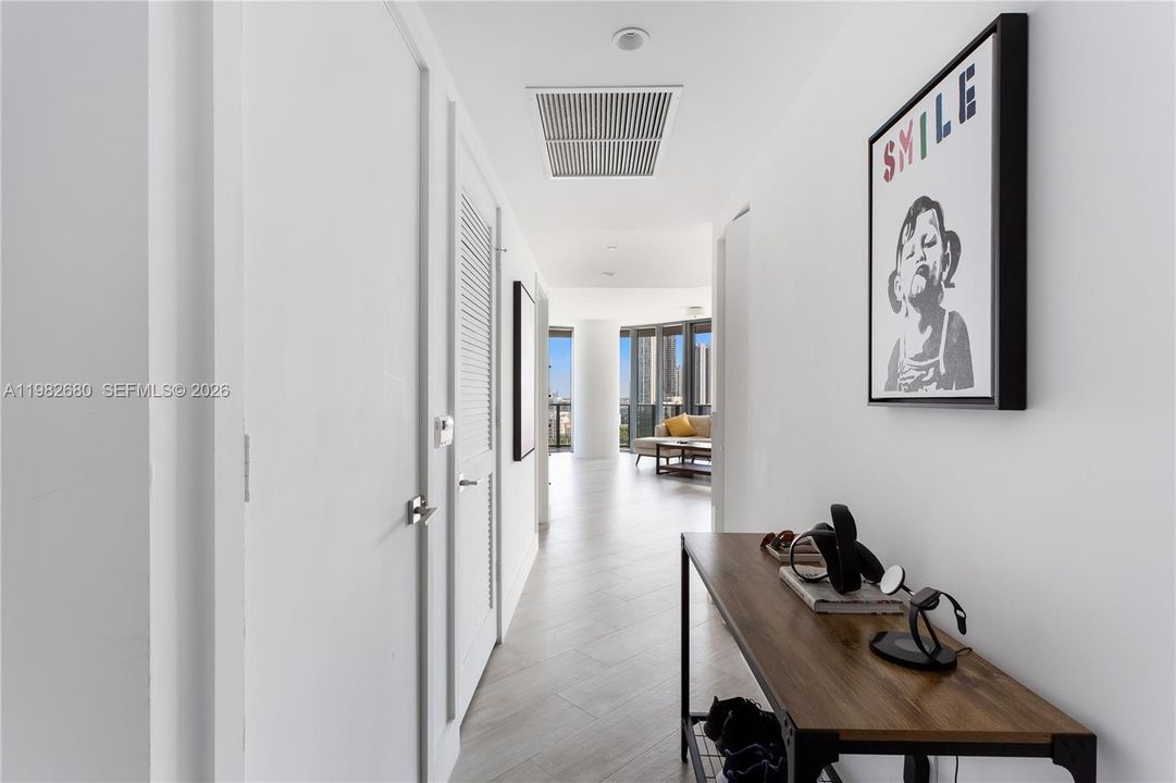 В аренду: $6,000 (2 спален, 2 ванн, 1096 Квадратных фут)