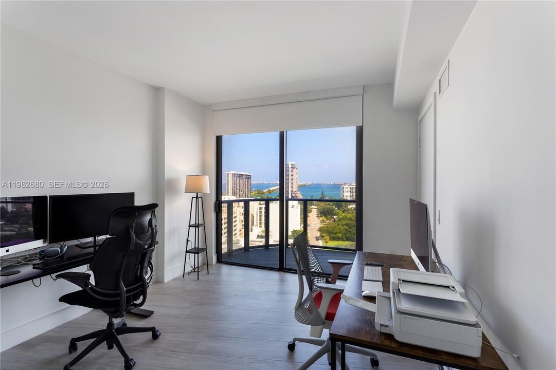 В аренду: $6,000 (2 спален, 2 ванн, 1096 Квадратных фут)