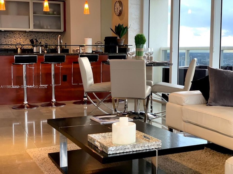 For Sale: $1,250,000 (2 beds, 2 baths, 1458 Square Feet)