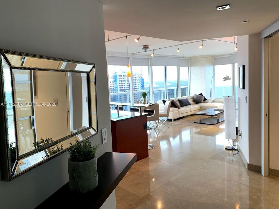 For Sale: $1,250,000 (2 beds, 2 baths, 1458 Square Feet)